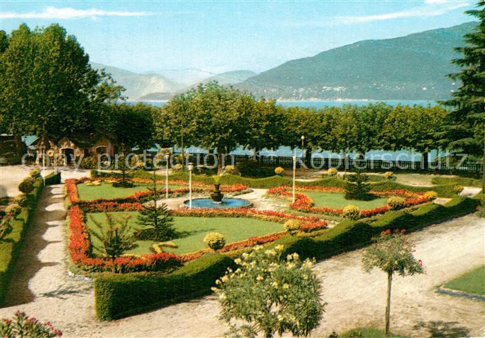 Porto Valtravaglia Portovaltravaglia IT Parkanlagen Uferpromenade am Lago Maggio