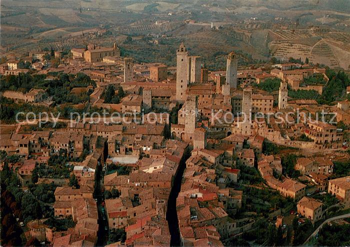 San Gimignano Toscana IT Panorama dall aereo