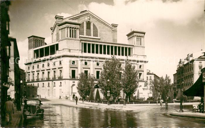 Madrid Spain Plaza de Isabel II y Teatro de la Opera