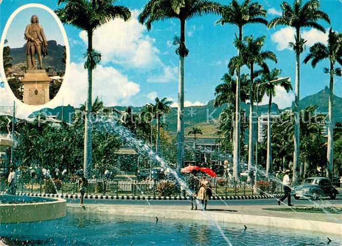 Port-Louis 56 Place Labourdonnais et statue de Mahe de Labourdonnais