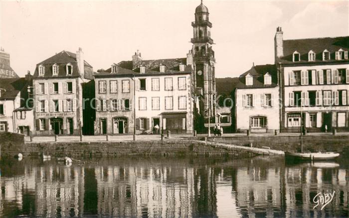 Landerneau 29 Finistere Quai de Cornouailles et l’Eglise Saint
