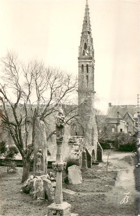 Plozevet 29 Finistere Eglise et les monuments yux morts
