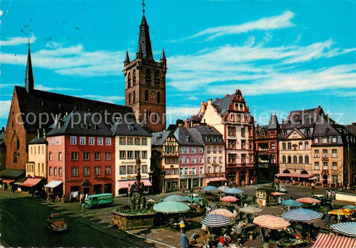 TRIER  CITY Hauptmarkt mit Petrusbrunnen und St Gangolph