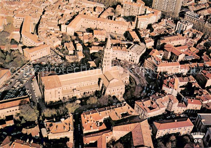 Toulouse 31 La Ville Rose Vue aerienne sur la basilique St Sernin
