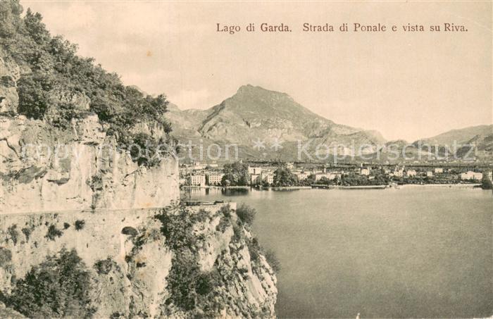Riva  del Garda IT Strada di Ponale e vista su Riva