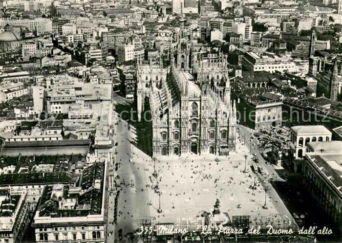Milano Mailand IT La Piazza del Duomo dall alto