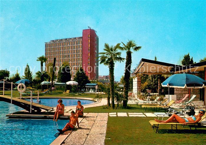 Abano Terme Internationale Kuranstalt - Partie am Pool