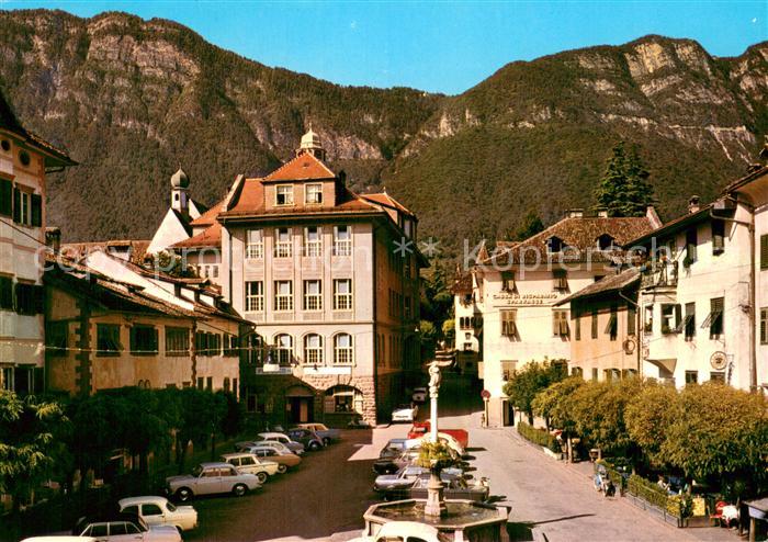 Caldaro Kaltern Piazza Principale con veduta su Strada Passo della Mendola