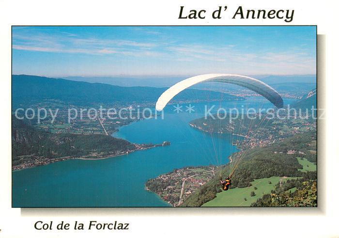 Annecy 74 Haute-Savoie Lac d Annecy Gleitschirmfliegen