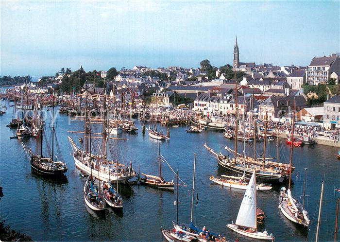 Douarnenez 29 Finistere Le Port Musee Bassin a flot du Port Rhu Voiliers