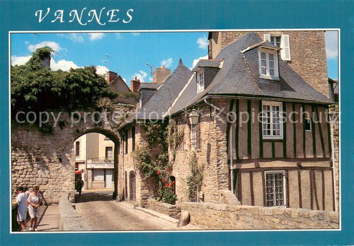 Vannes 56 La Poterne sur les remparts