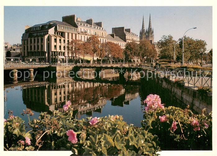 Quimper 29 Finistere Sur les bords de l Odet Quais Cathedrale Saint Corentin