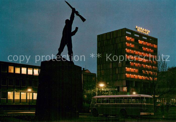 Salgotarjan HU Hotel Karancs mit Räterepublikdenkmal N