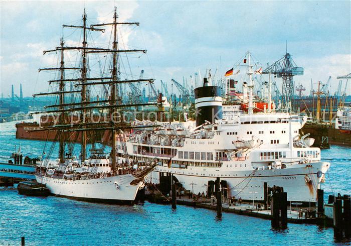 Segelboote Hamburg Liebertod MS UGANDA