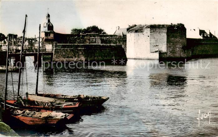 Concarneau 29 Finistere Le Pont et l entree de la Ville close