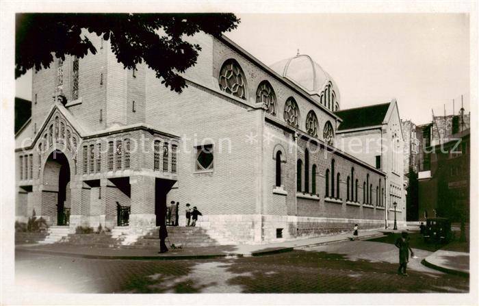 Paris 75 Eglise Saint-Leon et la Maison des Ceuvres Paroissiales