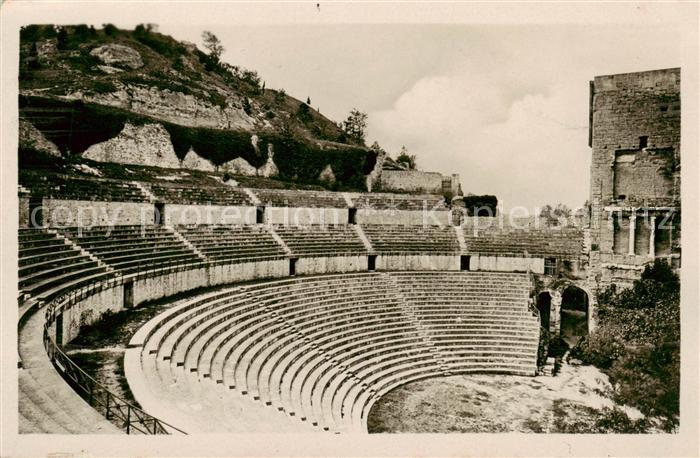 Orange 84 Le Theatre antique et la Montagne St-Eutrope