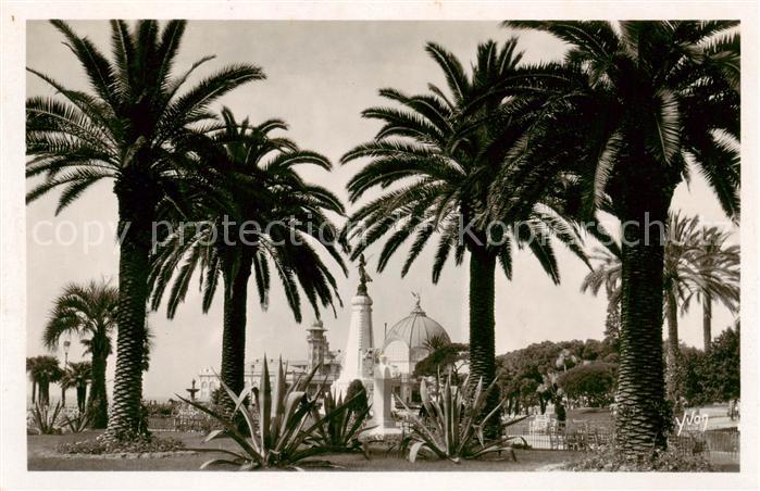 Nice  06 Nizza Groupe de malmiers du Jardin Albert 1.