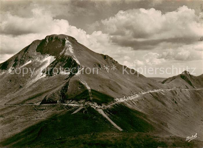 Puy Mary Le Pas de Peyrols - Route de Mandaille et le Murat
