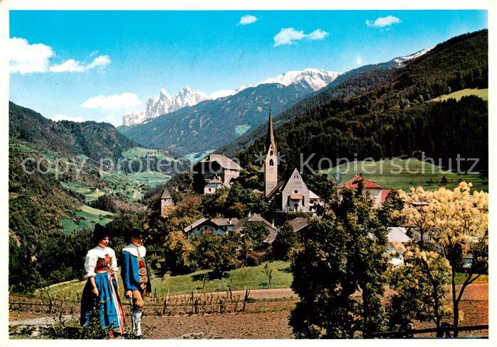 Gudon Gufidaun Chiusa IT Trachten Dorfansicht mit Kirche Landschaft Dolomiten