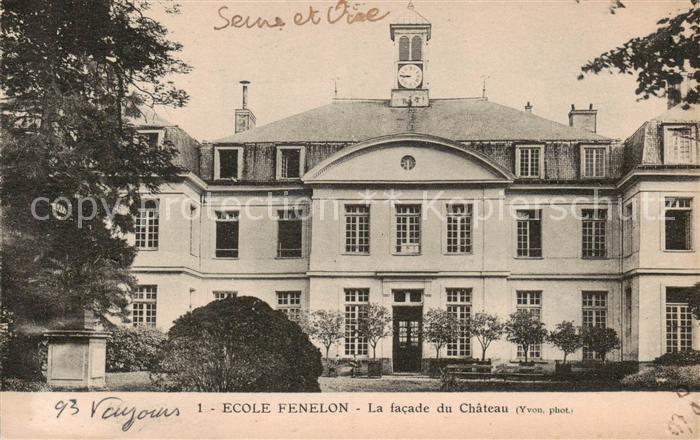 Paris 75 La facade du Chateau