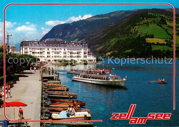 Zell See AT Seepromenade mit Grand Hotel und Schiffsanlegestelle