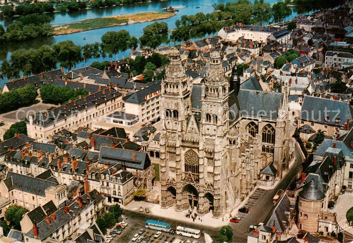 Tours 37 Cathedrale Saint Gatien et la Loire vue aérienne