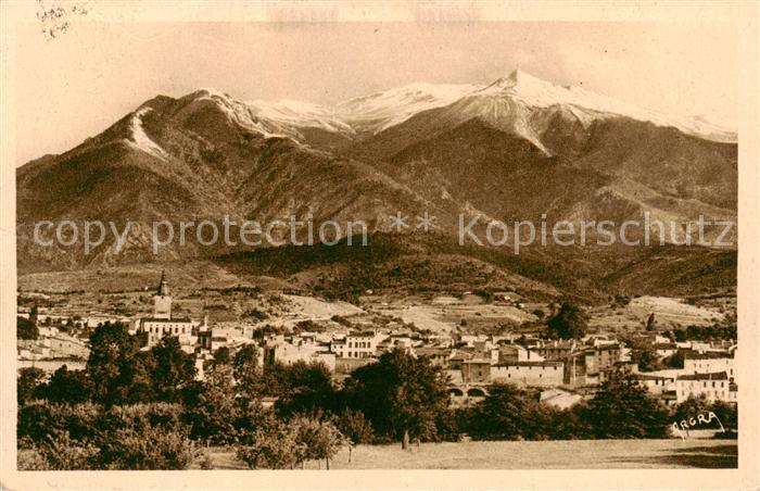 Prades 66 Pyrenees-Orientales Vue d ensemble et le Canigou
