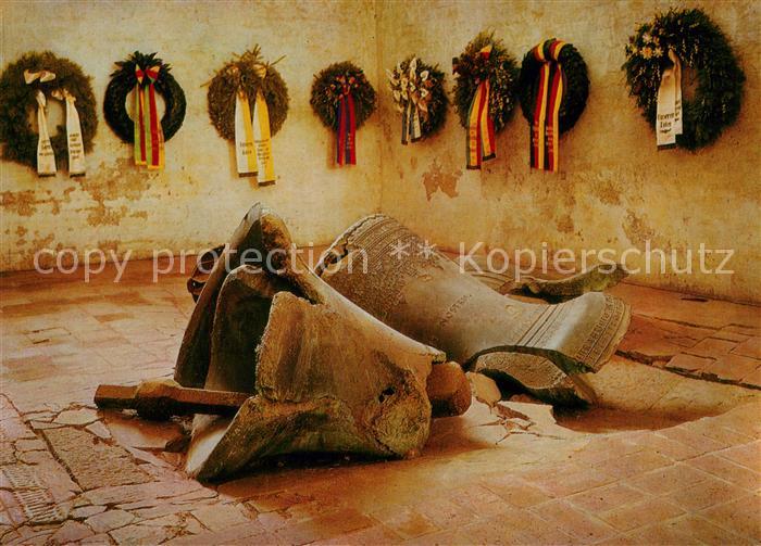 LueBECK  CITY MArienkirche zerstoerte Glocken