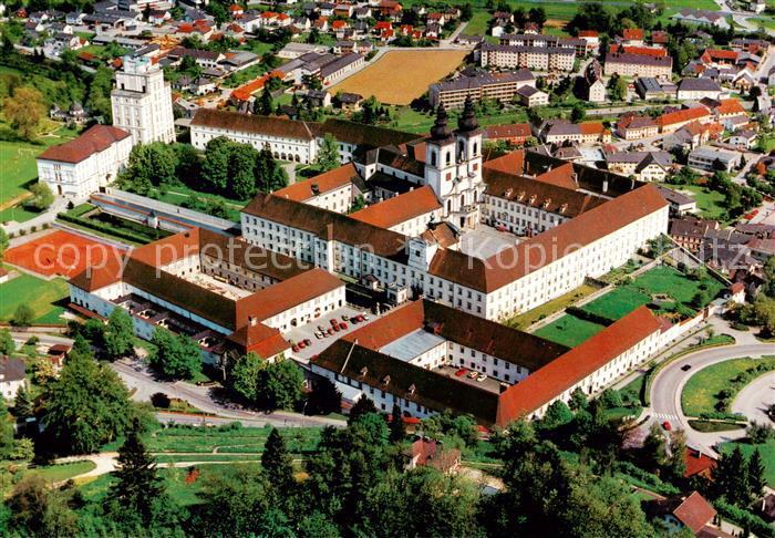 Kremsmuenster Benediktinerstift Fliegeraufnahme
