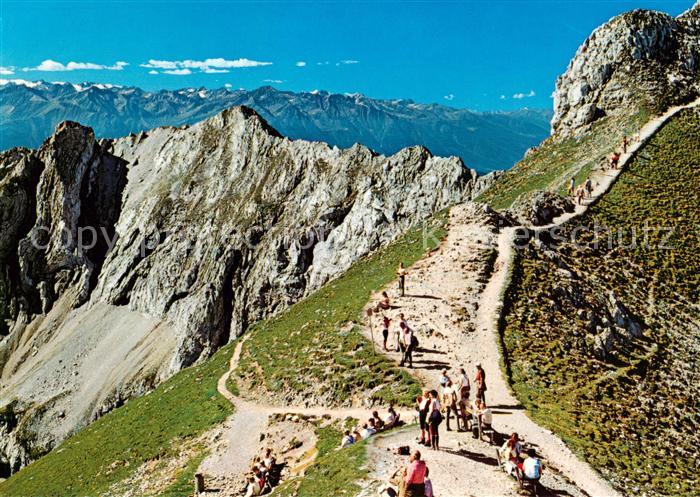 Mittenwald Bayern Hoehenweg bei der Karwendelbahn Bergstation