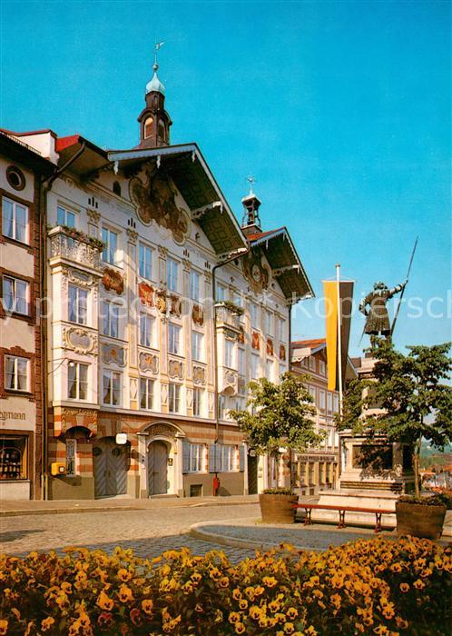 Bad Toelz Rathaus mit Winzerer Denkmal