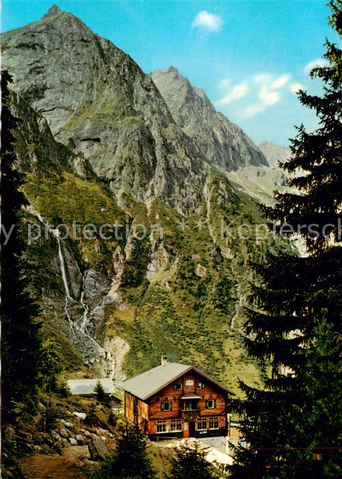 Grawandhuette 1640m Zillertal AT mit Grosser Greiner Gruppe