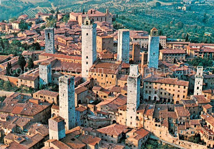 San Gimignano Toscana IT Cittá dall aereo