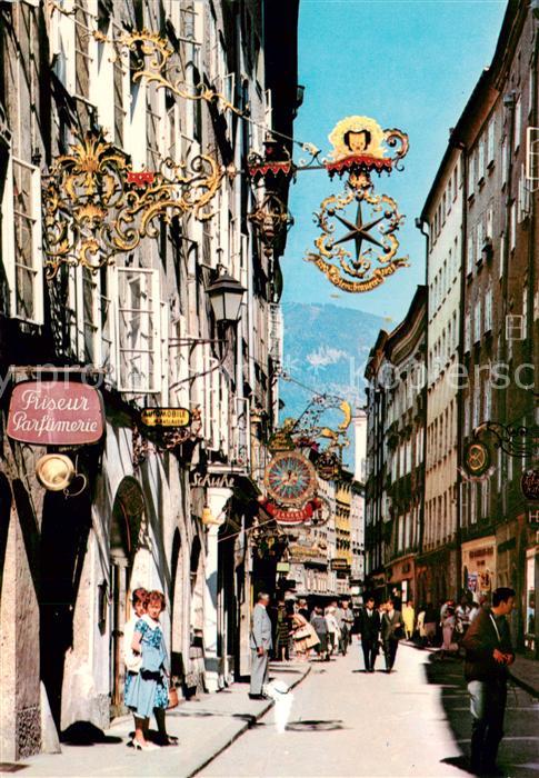 Salzburg  AT Getreidegasse in der Altstadt