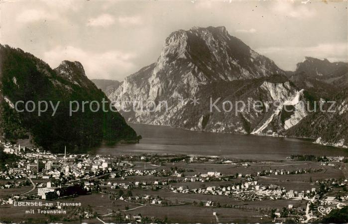 Ebensee Oberoesterreich am Traunsee mit Traunstein