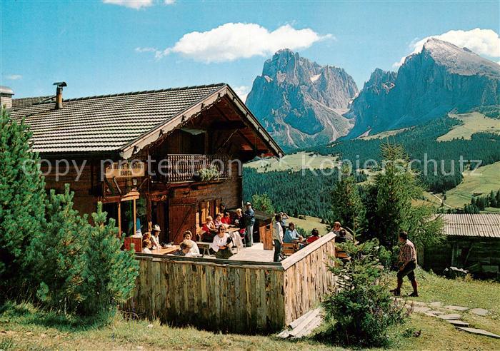 Seiseralm Alpe di Siusi Trentino IT Skihuette Rauch Terrasse
