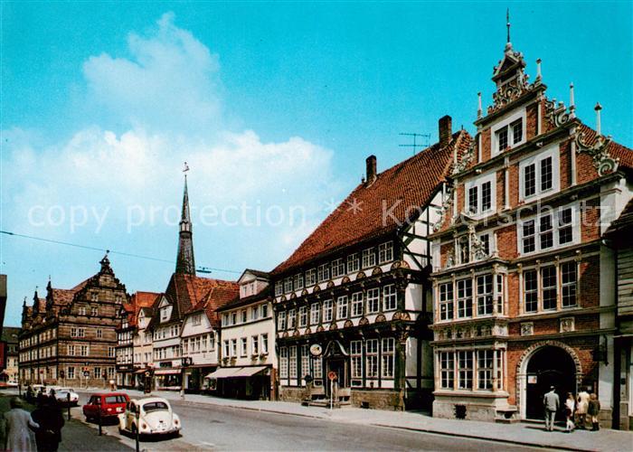 Hameln Weser Osterstrasse mit Hochzeitshaus Marktkirche Stiftsherrenhaus und Mus