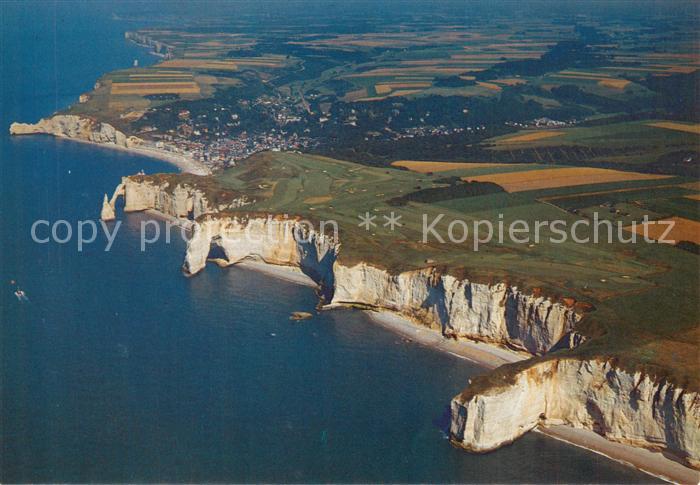 Etretat 76 Vue aérienne sur les falaises La Côte Normandie