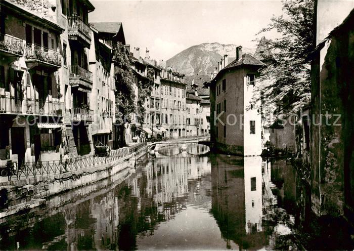 Annecy 74 Haute-Savoie Vieux Canaux