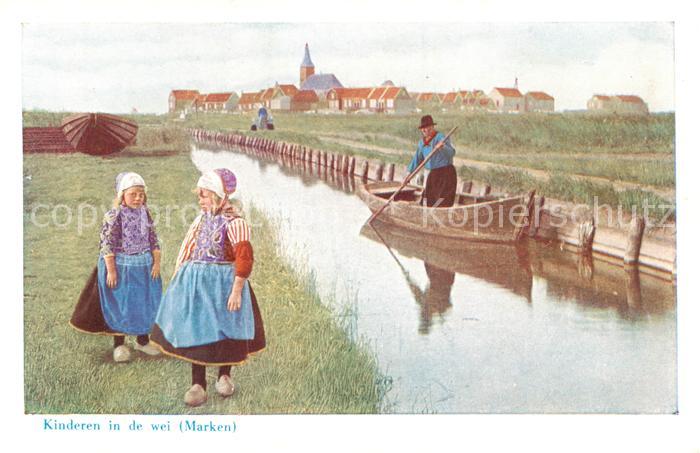 Marken Kinderen in de wei