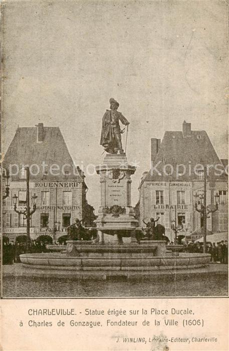 Charleville 51 Marne Statue erigee sur la Place Ducale a Charles de Gonzague Fon