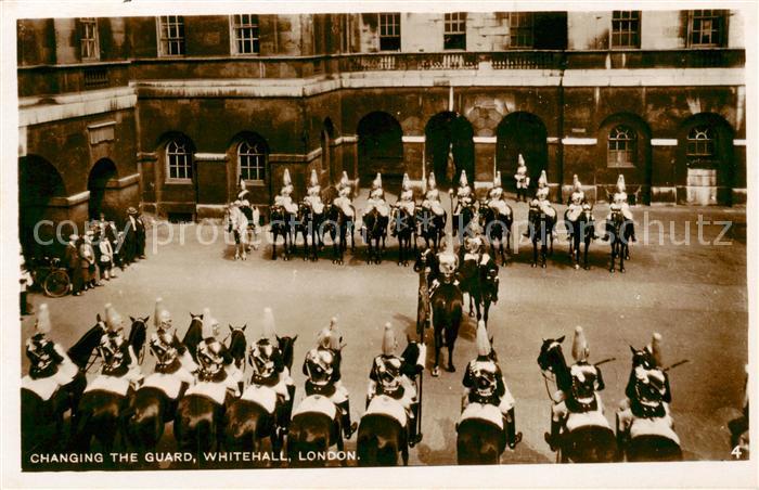 Leibgarde Wache Life Guards Changing the guard Whitehall London