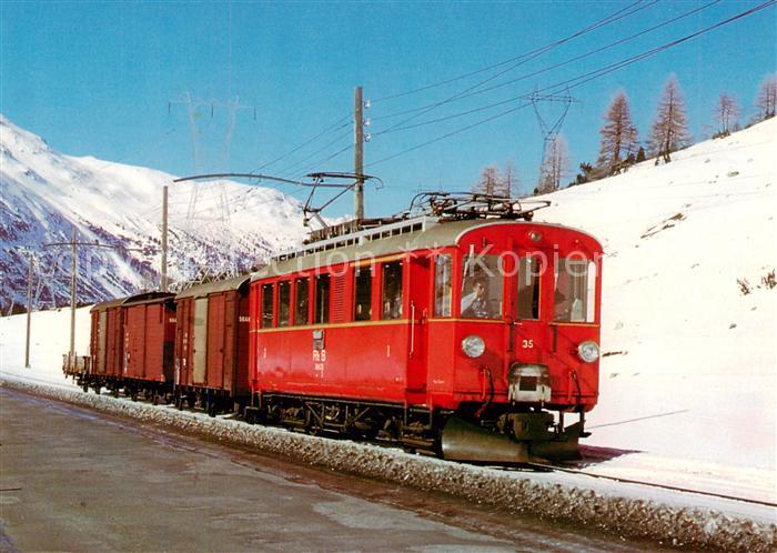 Eisenbahn Gueterzug Rhaetischen Bahn Triebwagen Bernina Suot