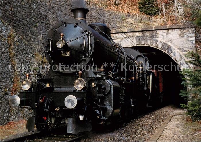 Eisenbahn C 5/6 2978 mit Zug