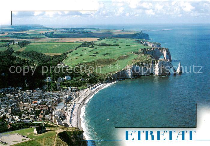 Etretat 76 Vue Generale aérienne Falaise d Amont Plage et la station Aiguille