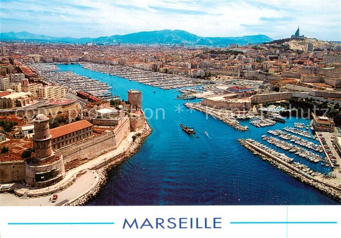 Marseille 13 Vue du ciel le vieux port le Fort St Jean et le Fort St Nicolas