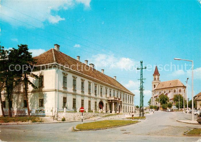 Mor HU Rathaus und Roem Kath Kirche
