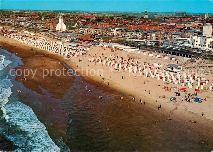 Katwijk aan Zee NL Strandgezicht en blik op Katwijk met Oude of St Andreaskerk F