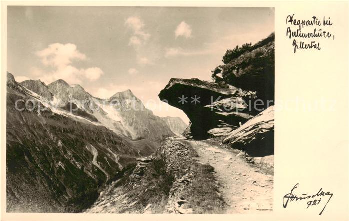 Berlinerhuette 2040 Zillertal AT Wegpartie